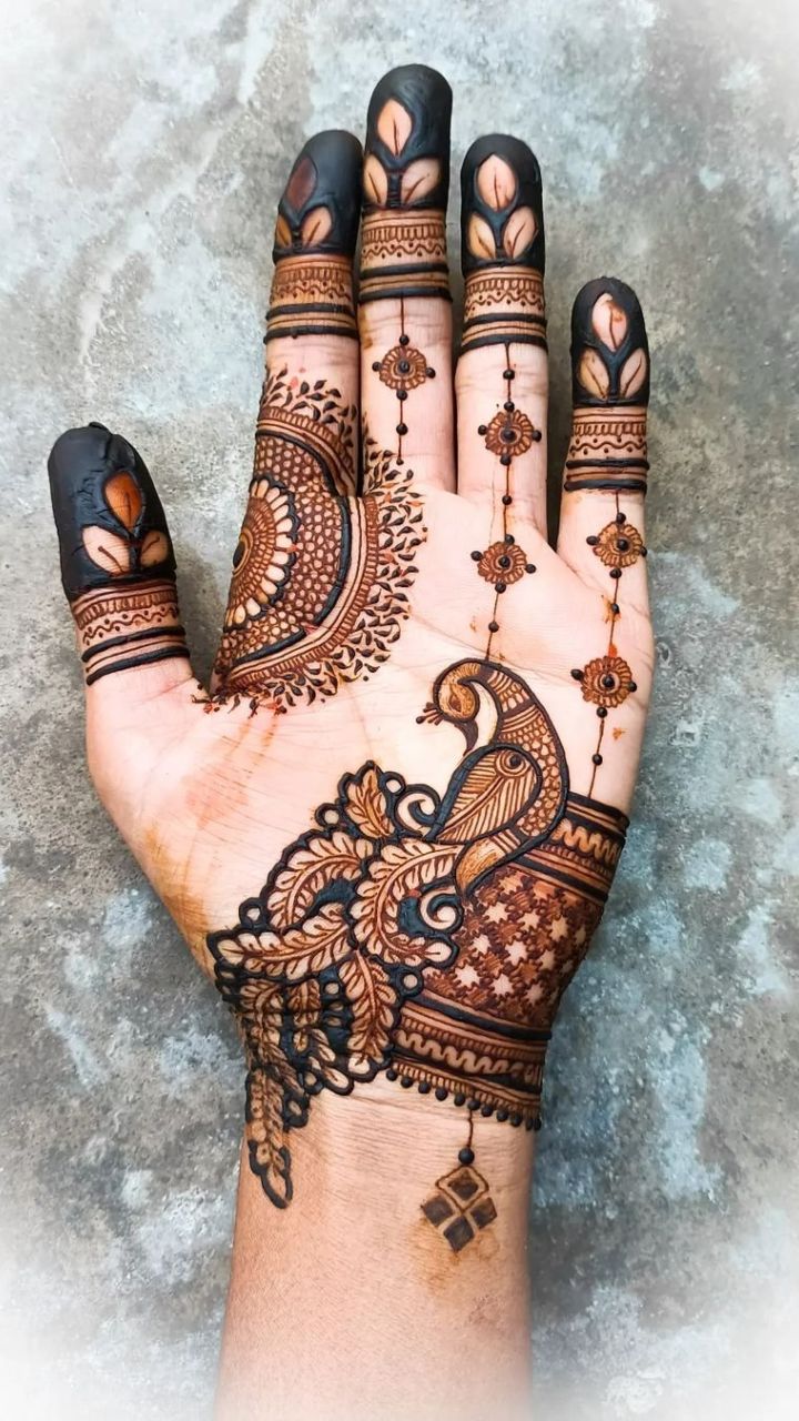 Mehndi Design Simple | Karwa Chauth Mehndi Design | Times Now